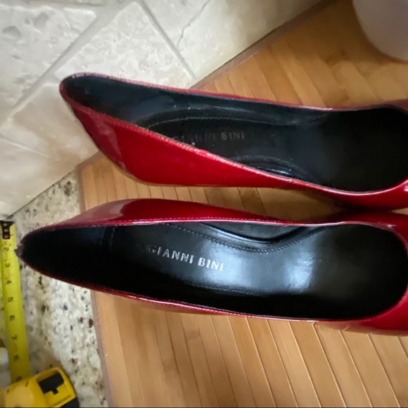 GIANNI BINI CANDY APPLE RED PUMPS - Picture 7 of 12